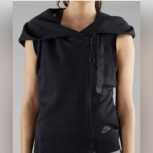 Nike Sportswear Tech Women’s Black Full Zip Hooded Vest Jacket 689067010 Sz. S